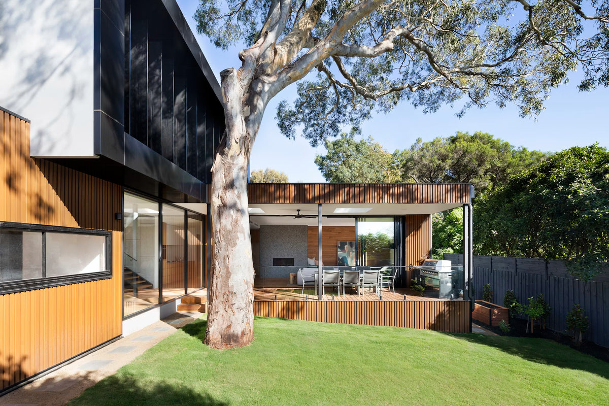 Aluminium glazing
